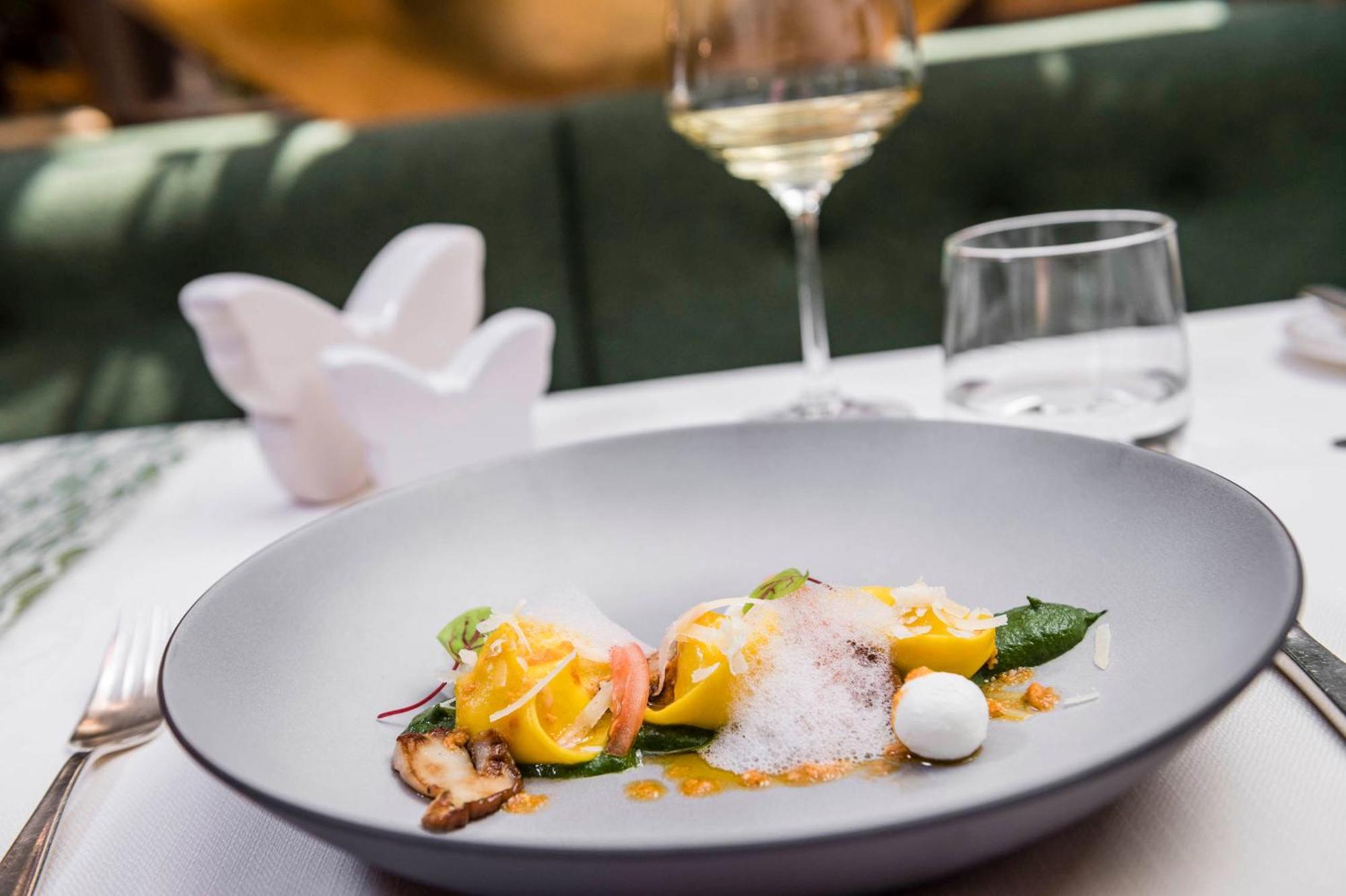 Mirabell Dolomites Hotel - Luxury Ayurveda & Spa ヴァルダーオラ エクステリア 写真